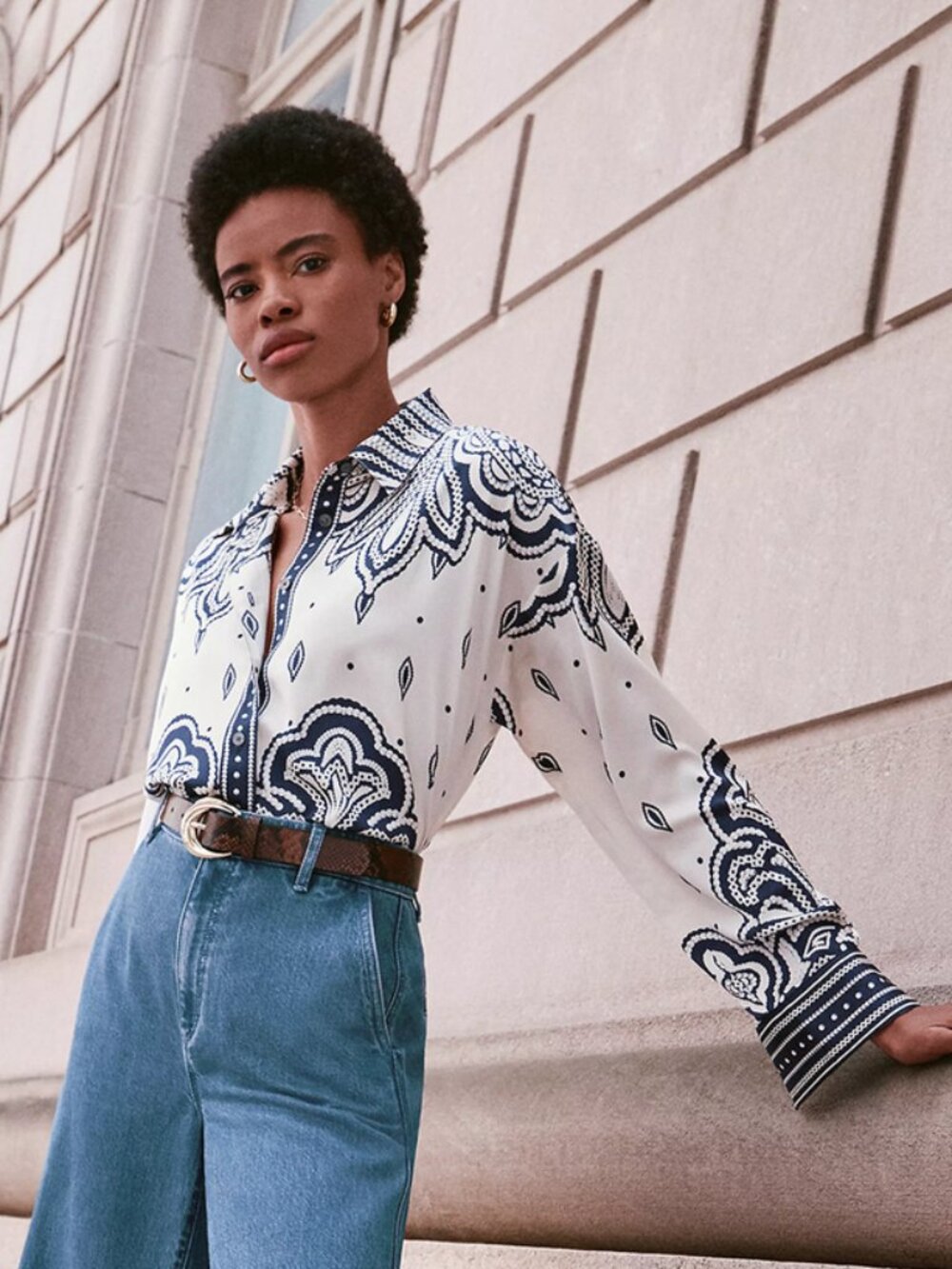 NWT! LOFT Paisley Off-White Navy Button Down Shirt Paisley Petite Size 10P